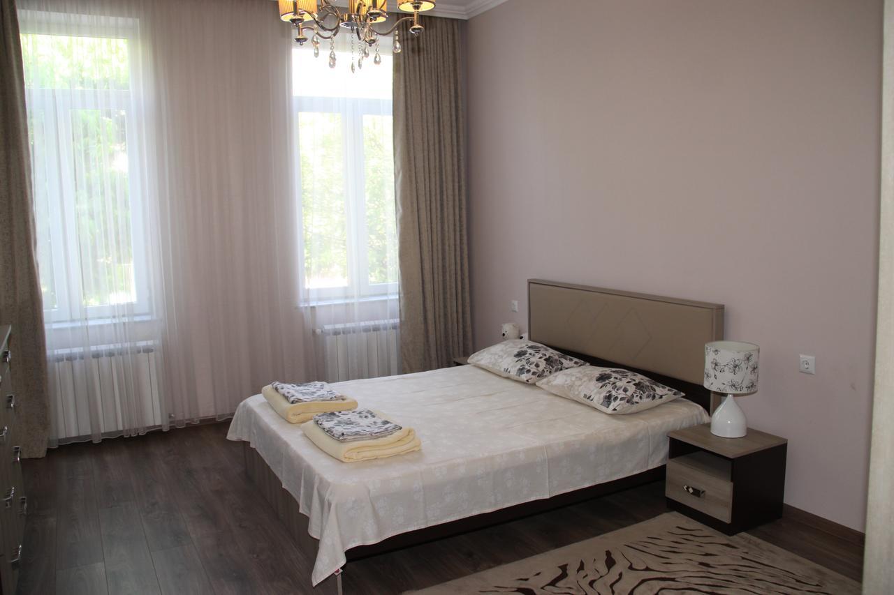Helen'S House Apartment Batumi Exterior foto
