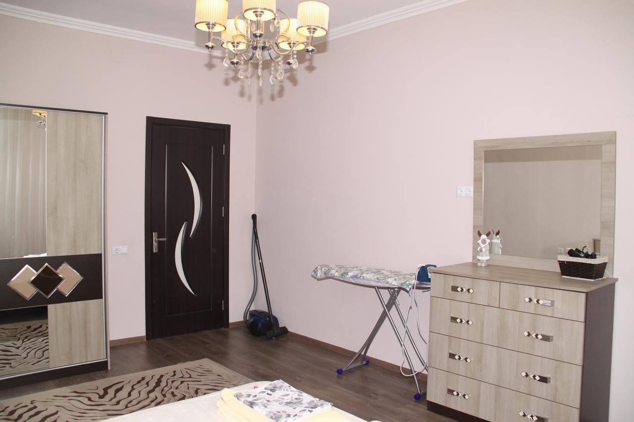 Helen'S House Apartment Batumi Exterior foto