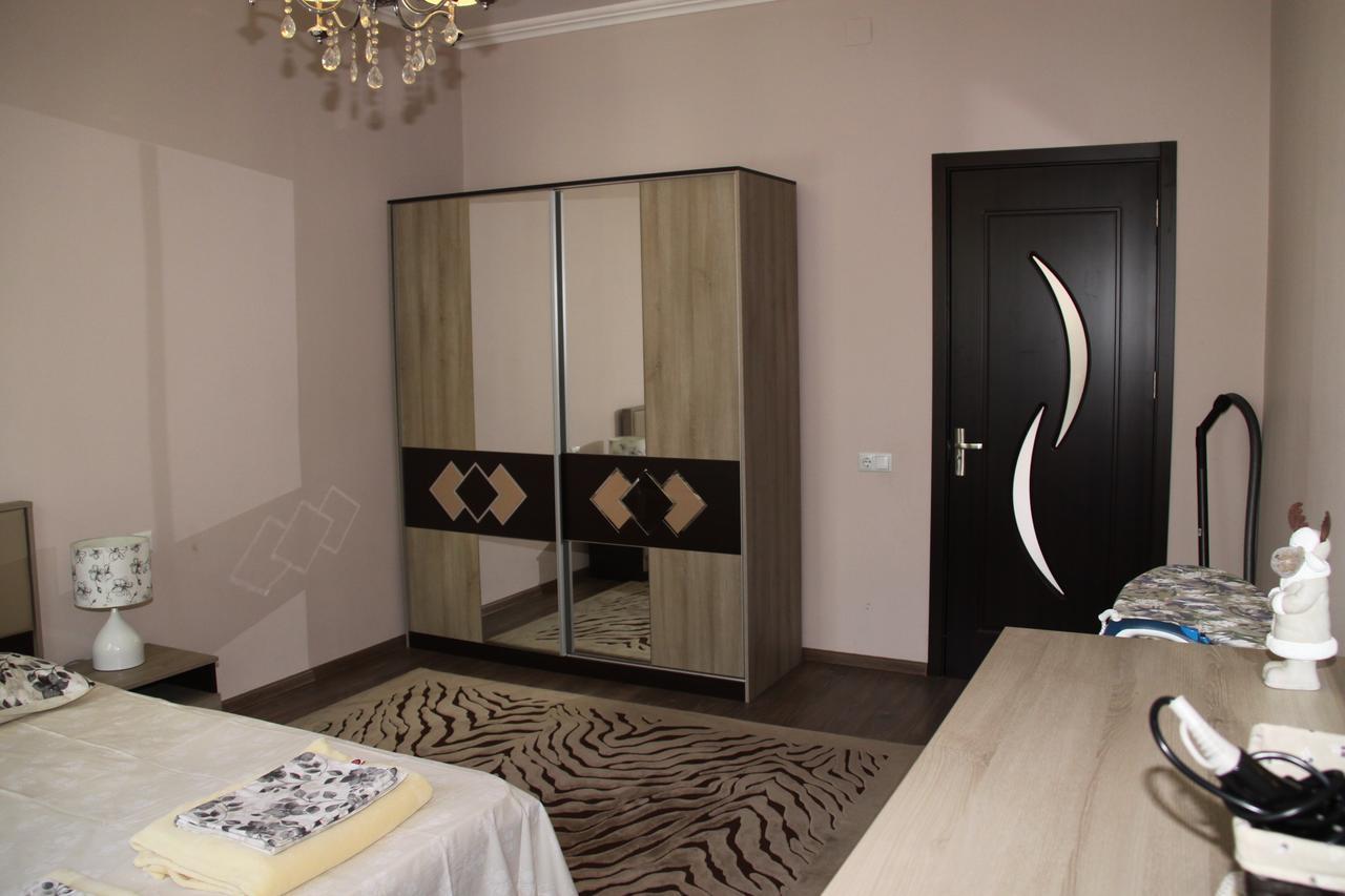Helen'S House Apartment Batumi Exterior foto